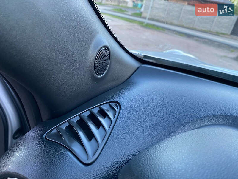 Внедорожник / Кроссовер Nissan Juke 2016 в Чернигове фото 65 Внедорожник / Кроссовер Nissan Juke 2016 в Чернигове