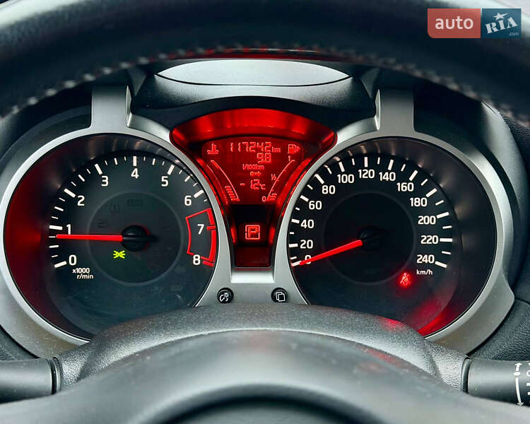 Внедорожник / Кроссовер Nissan Juke 2017 в Киеве