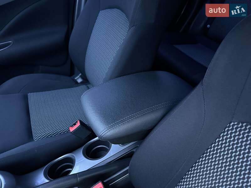 Внедорожник / Кроссовер Nissan Juke 2016 в Львове фото 91 Внедорожник / Кроссовер Nissan Juke 2016 в Львове
