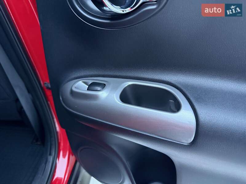 Внедорожник / Кроссовер Nissan Juke 2016 в Львове фото 133 Внедорожник / Кроссовер Nissan Juke 2016 в Львове