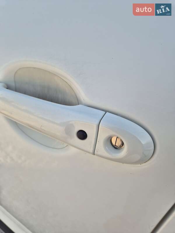 Внедорожник / Кроссовер Nissan Juke 2012 в Харькове фото 16 Внедорожник / Кроссовер Nissan Juke 2012 в Харькове