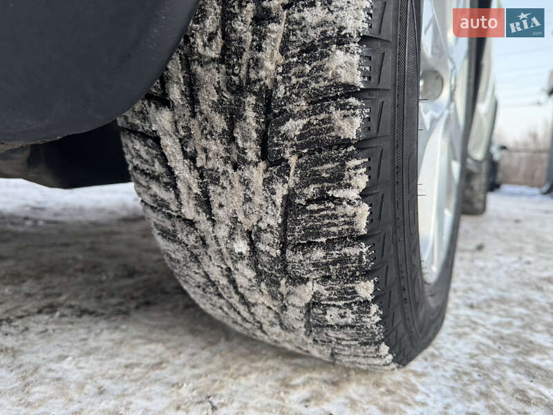 Внедорожник / Кроссовер Nissan Juke 2011 в Полтаве