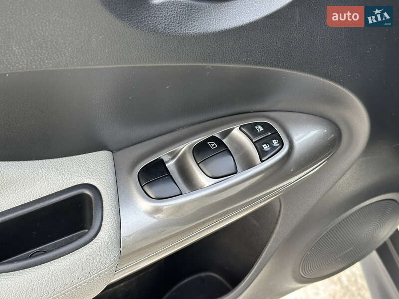 Внедорожник / Кроссовер Nissan Juke 2013 в Харькове