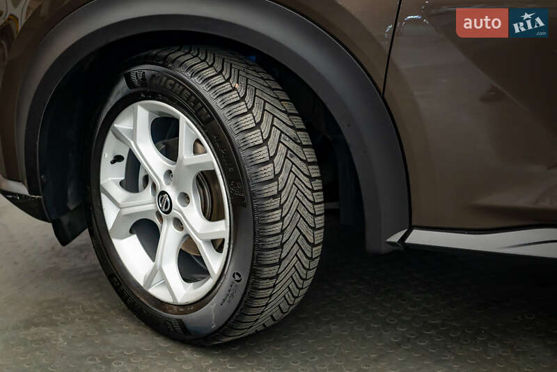 Внедорожник / Кроссовер Nissan Juke 2022 в Киеве