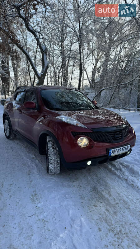 Внедорожник / Кроссовер Nissan Juke 2012 в Макарове