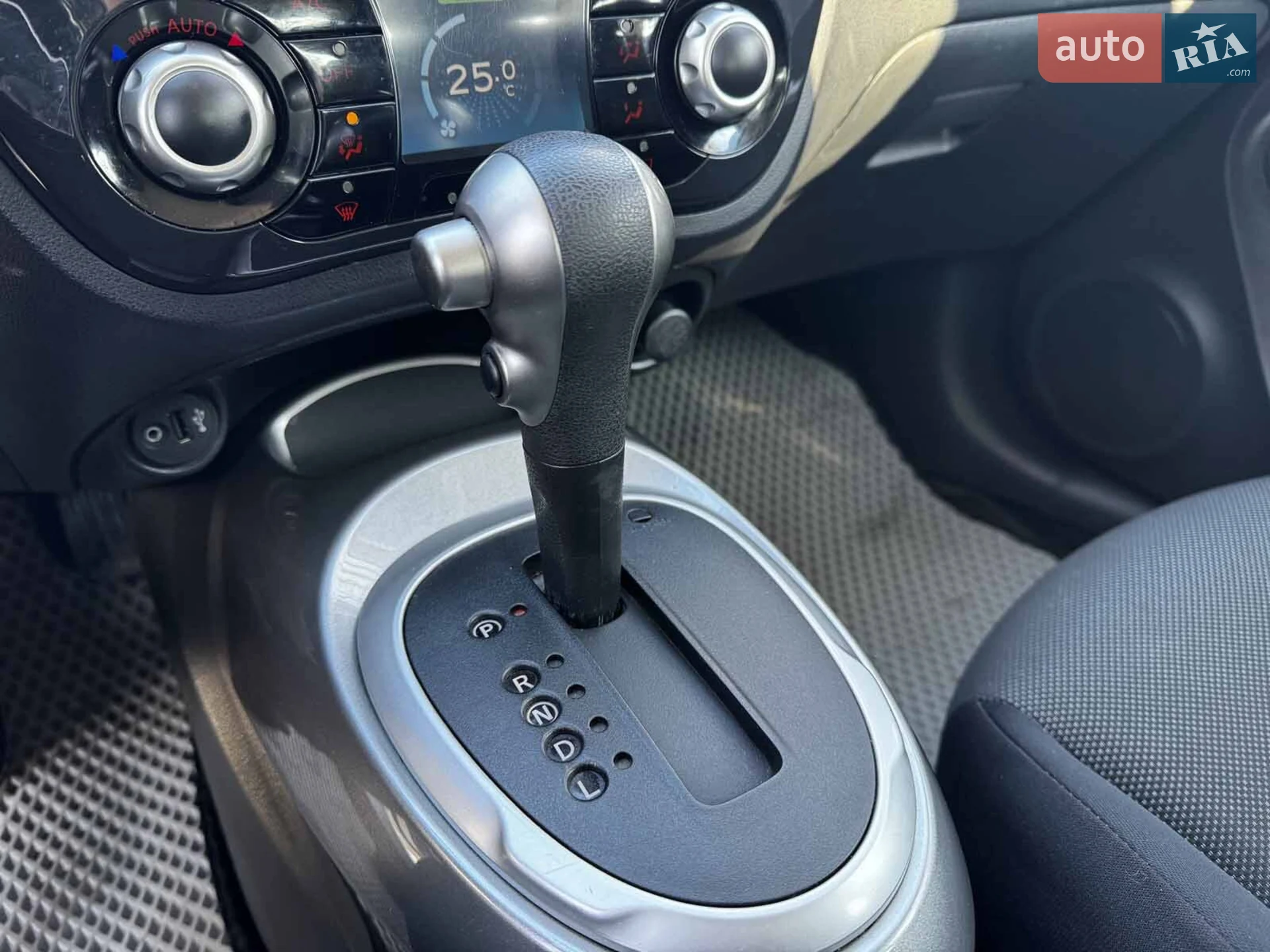 2012 Nissan Juke - мініатюра 19