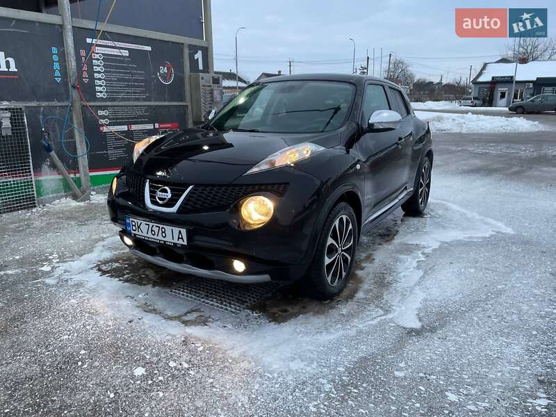 Позашляховик / Кросовер Nissan Juke 2011 в Демидівці