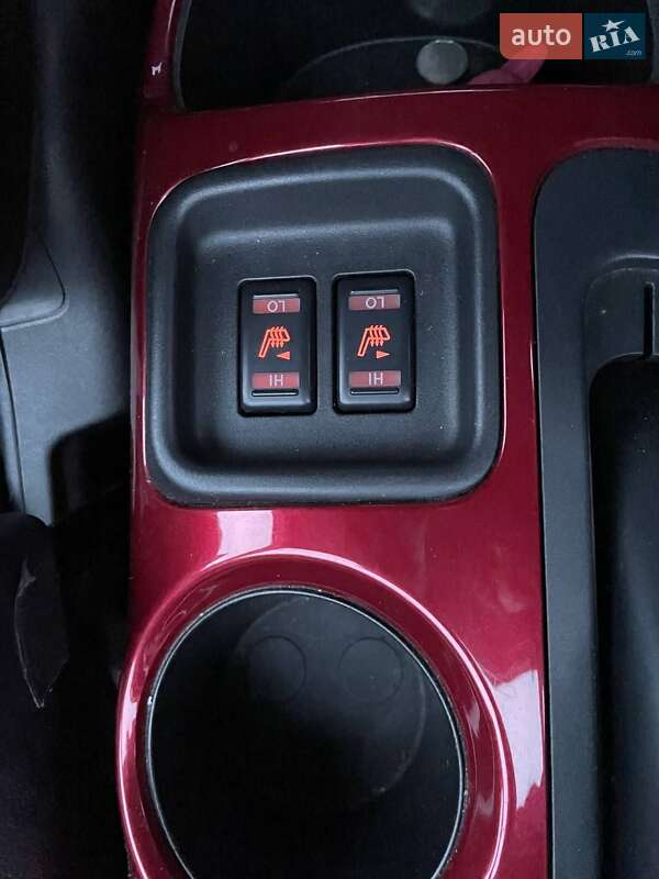 Позашляховик / Кросовер Nissan Juke 2011 в Демидівці