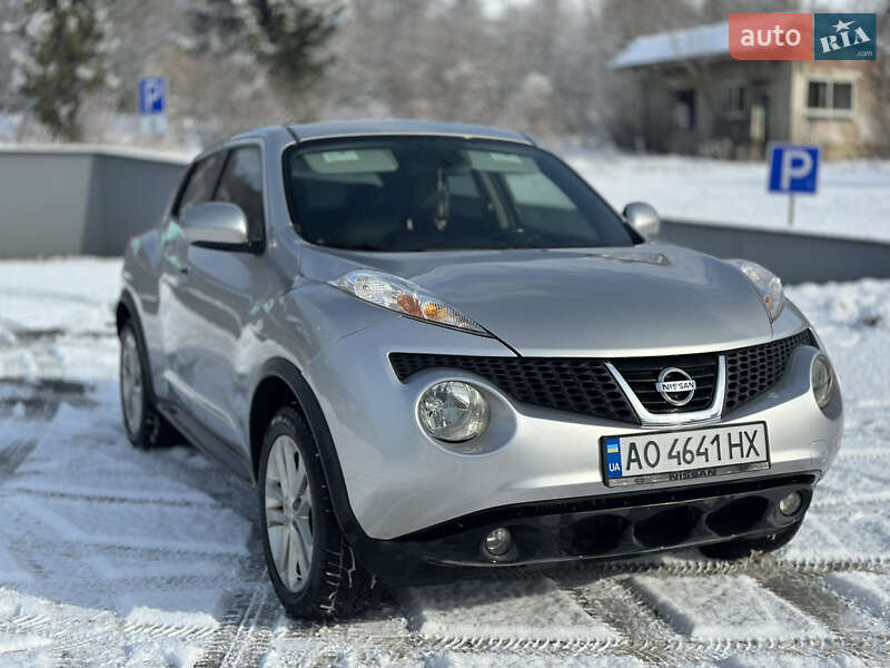 Внедорожник / Кроссовер Nissan Juke 2011 в Сваляве фото 3 Внедорожник / Кроссовер Nissan Juke 2011 в Сваляве