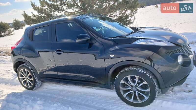 Внедорожник / Кроссовер Nissan Juke 2013 в Сарнах