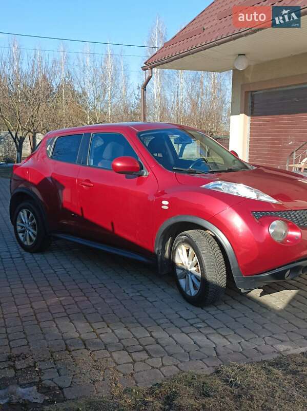 Внедорожник / Кроссовер Nissan Juke 2010 в Луцке