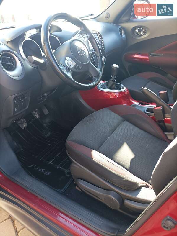 Внедорожник / Кроссовер Nissan Juke 2010 в Луцке