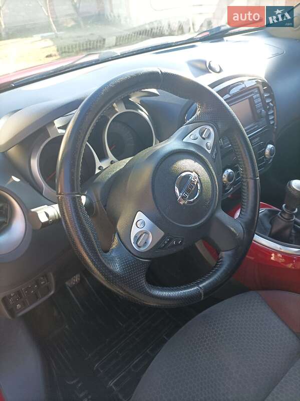 Внедорожник / Кроссовер Nissan Juke 2010 в Луцке