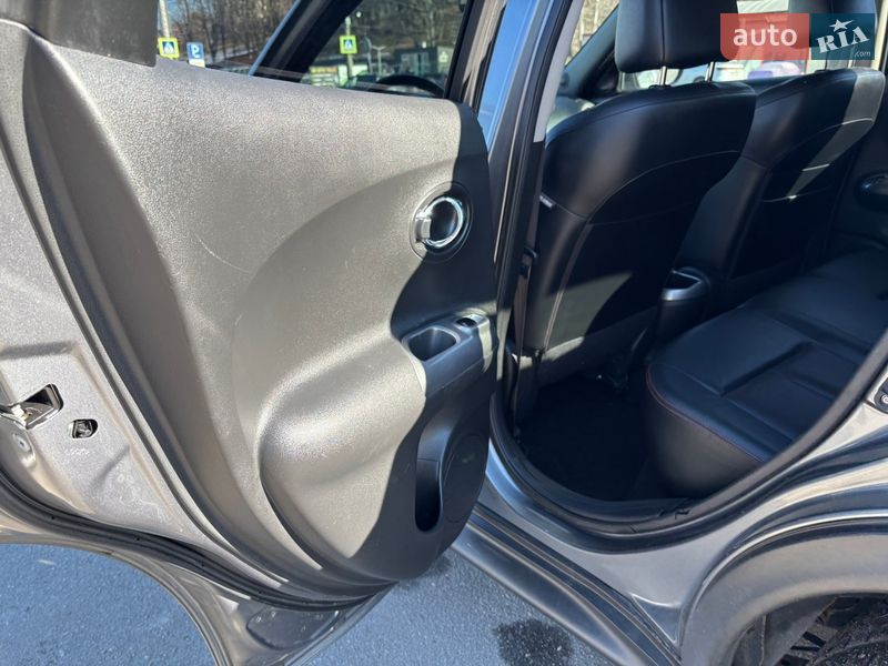 Внедорожник / Кроссовер Nissan Juke 2016 в Хмельницком