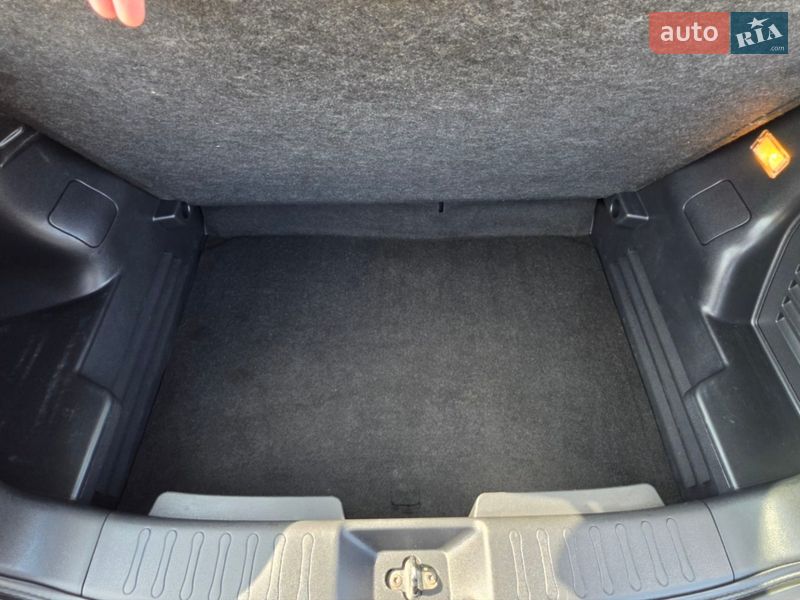 Внедорожник / Кроссовер Nissan Juke 2019 в Ровно