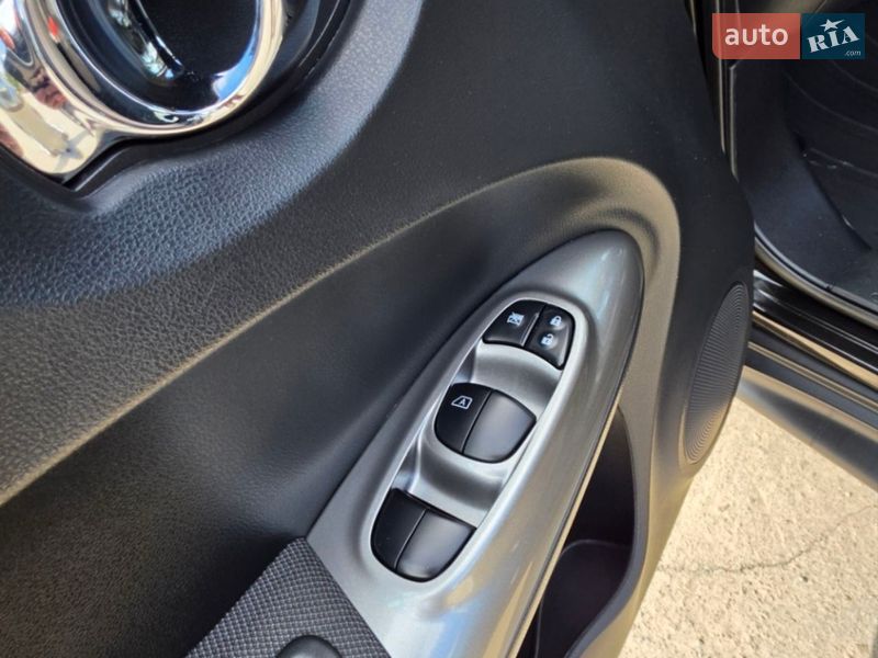 Внедорожник / Кроссовер Nissan Juke 2019 в Ровно