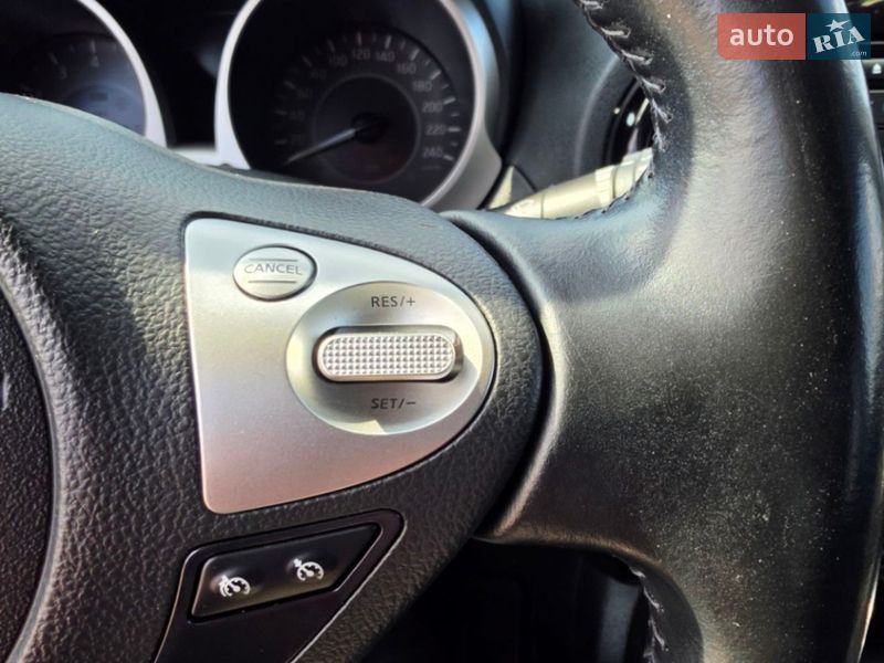 Внедорожник / Кроссовер Nissan Juke 2019 в Ровно