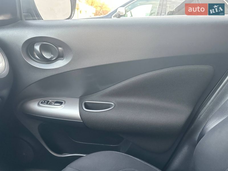 Внедорожник / Кроссовер Nissan Juke 2019 в Днепре