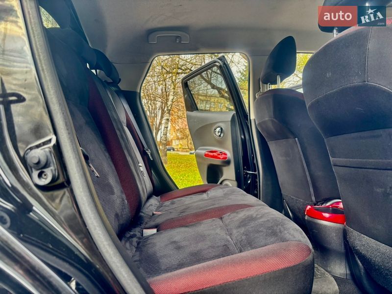 Внедорожник / Кроссовер Nissan Juke 2012 в Ровно