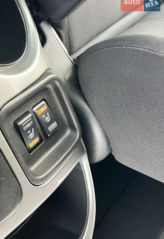 Внедорожник / Кроссовер Nissan Juke 2012 в Ровно фото 51 Внедорожник / Кроссовер Nissan Juke 2012 в Ровно