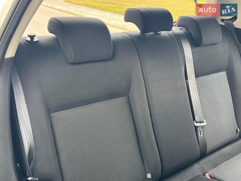 Внедорожник / Кроссовер Nissan Juke 2012 в Ровно фото 63 Внедорожник / Кроссовер Nissan Juke 2012 в Ровно