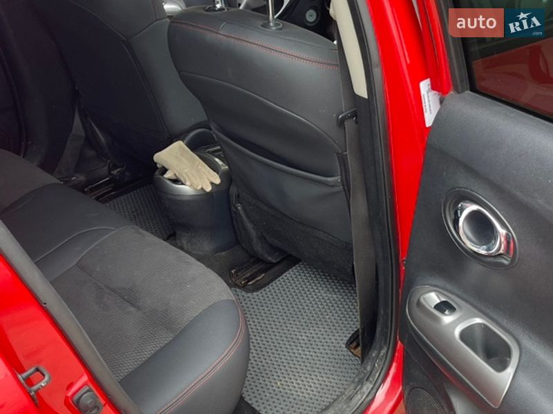 Внедорожник / Кроссовер Nissan Juke 2016 в Львове фото 4 Внедорожник / Кроссовер Nissan Juke 2016 в Львове