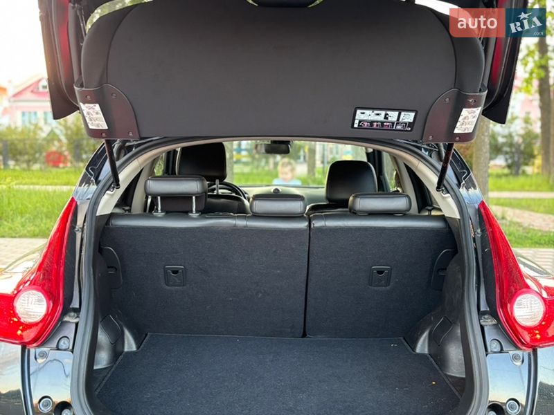 Позашляховик / Кросовер Nissan Juke 2011 в Києві