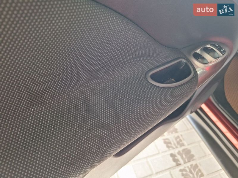 Позашляховик / Кросовер Nissan Juke 2013 в Броварах фото 28 Позашляховик / Кросовер Nissan Juke 2013 в Броварах