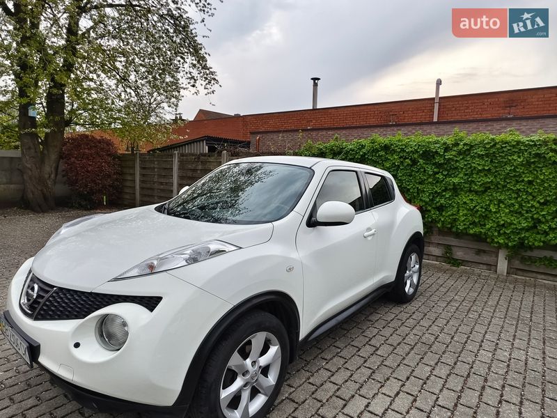 Позашляховик / Кросовер Nissan Juke 2012 в Києві