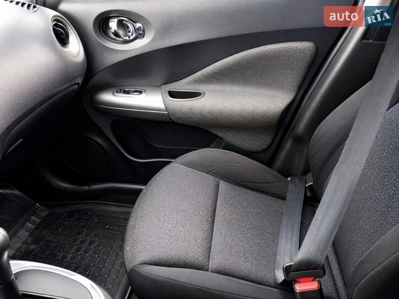 Внедорожник / Кроссовер Nissan Juke 2013 в Сваляве фото 5 Внедорожник / Кроссовер Nissan Juke 2013 в Сваляве