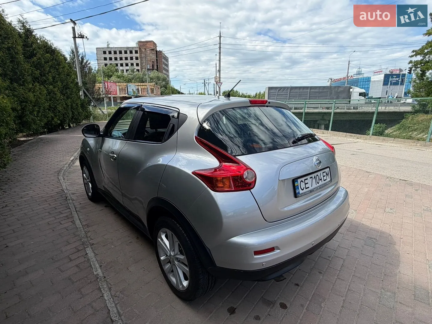 2011 Nissan Juke - мініатюра 2