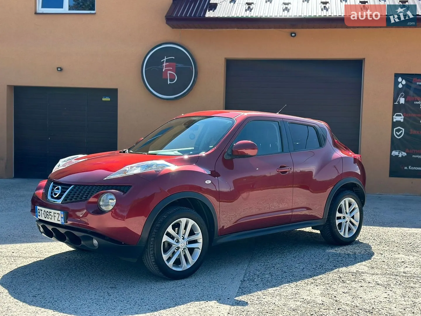 2011 Nissan Juke - мініатюра 2
