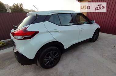 Позашляховик / Кросовер Nissan Kicks 2020 в 