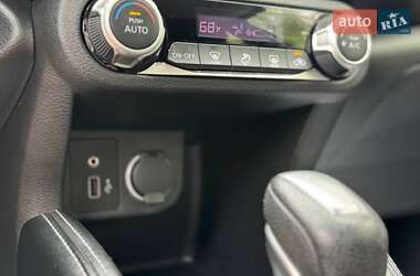 Позашляховик / Кросовер Nissan Kicks 2018 в 
