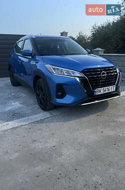 Внедорожник / Кроссовер Nissan Kicks 2022 в Ровно