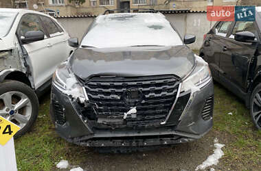 Внедорожник / Кроссовер Nissan Kicks 2022 в Киеве