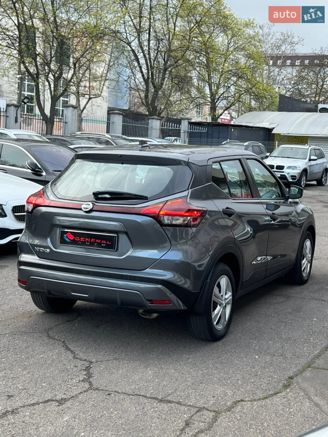2021 Nissan Kicks - мініатюра 13