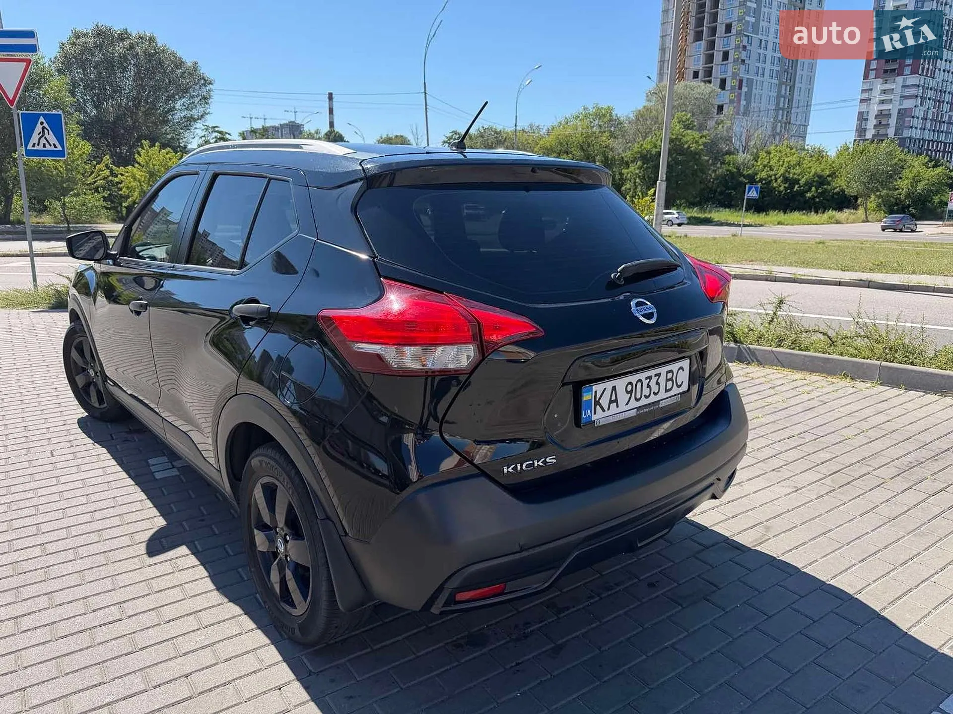 2019 Nissan Kicks - мініатюра 2