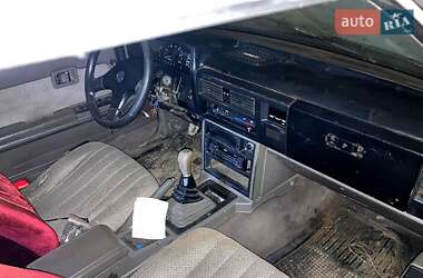 Седан Nissan Laurel 1987 в Одесі