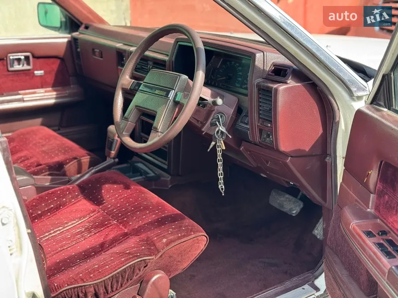Nissan Laurel