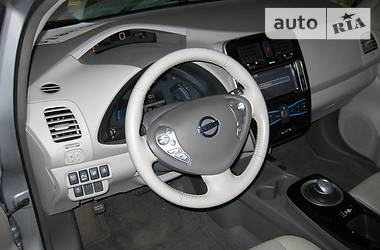 Хэтчбек Nissan Leaf 2013 в Одессе