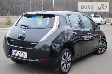 Хэтчбек Nissan Leaf 2017 в Киеве