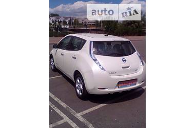 Хэтчбек Nissan Leaf 2013 в Николаеве