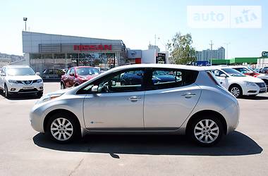 Хэтчбек Nissan Leaf 2015 в Одессе