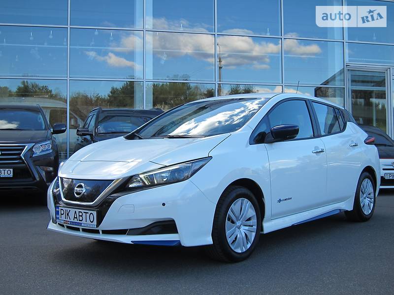 Хэтчбек Nissan Leaf 2018 в Киеве