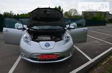 Хетчбек Nissan Leaf 2014 в Івано-Франківську