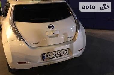 Хэтчбек Nissan Leaf 2013 в Днепре