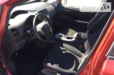 Хетчбек Nissan Leaf 2015 в Дніпрі