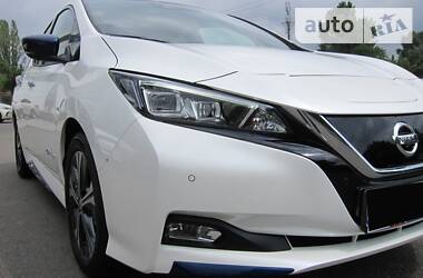 Хэтчбек Nissan Leaf 2018 в Киеве