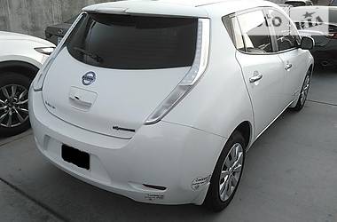 Хэтчбек Nissan Leaf 2015 в Киеве